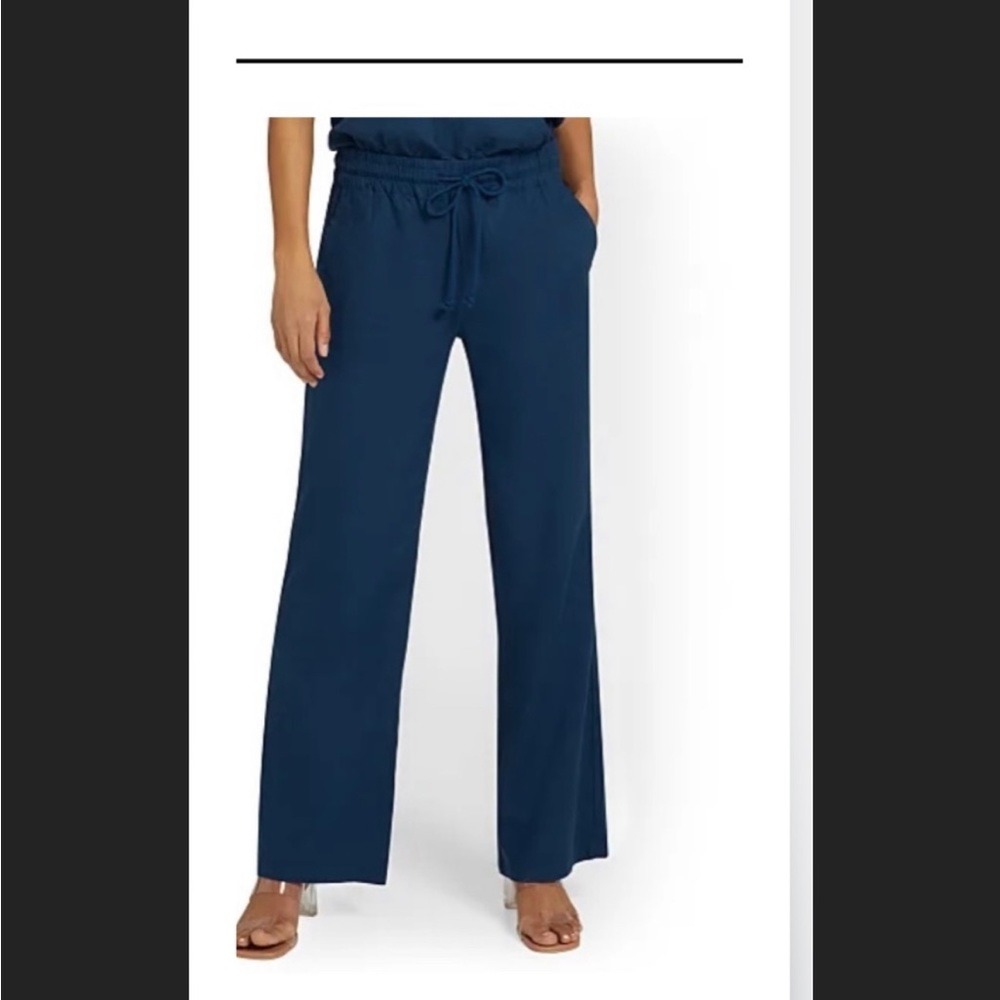 Petite tie-waist wide leg pants.